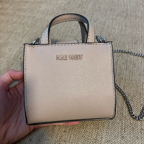 Nine West mini leather bag with crossbody chain - Picture 2 of 3